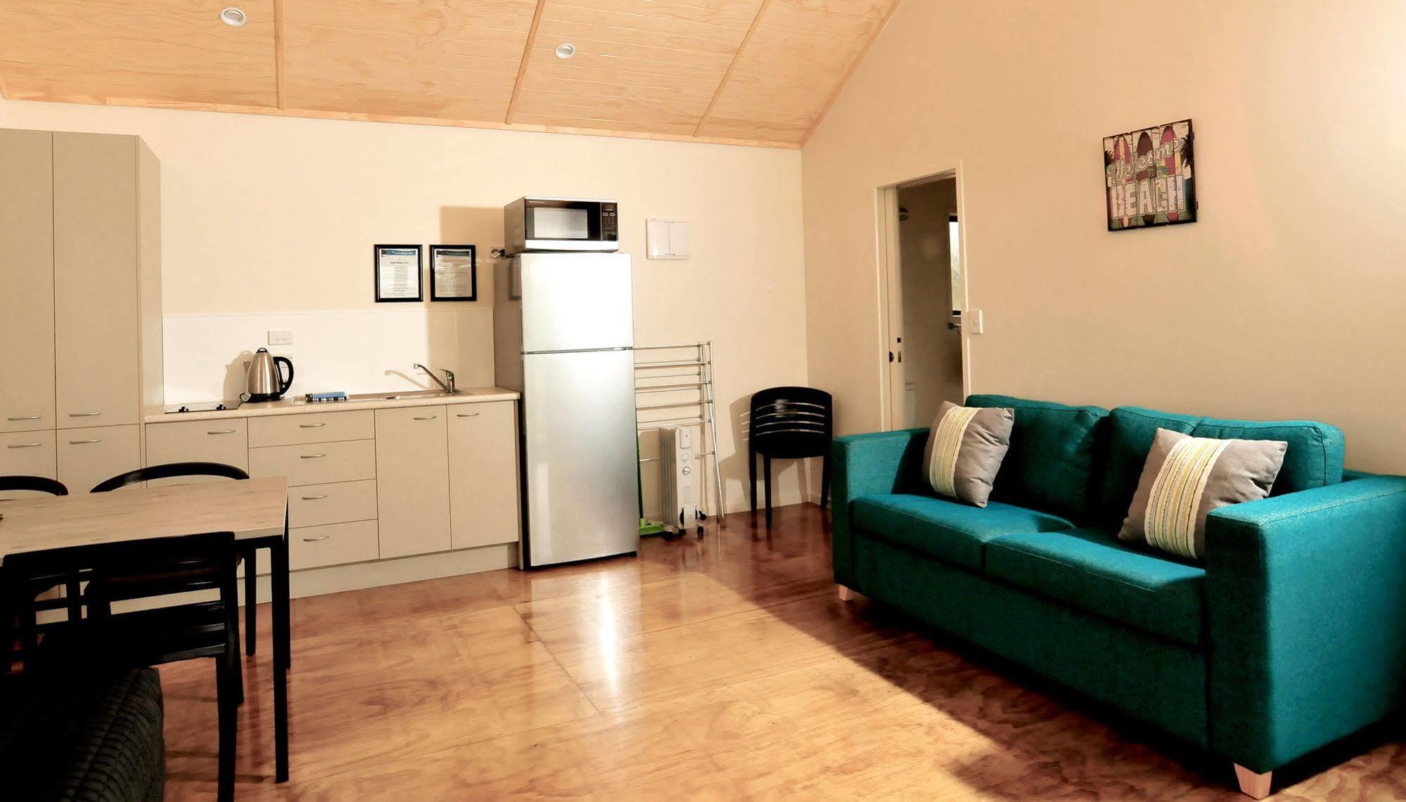 Отель Camp Waipu Cove Экстерьер фото